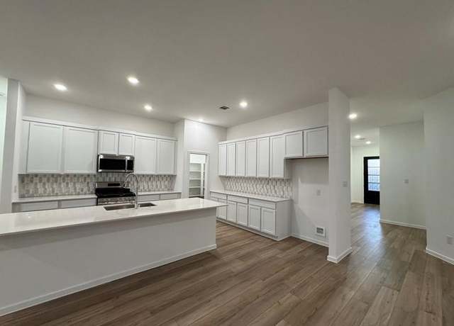 Property at 914 Blue Stone Dr, Beasley, TX 77417, 3 beds, 2 baths