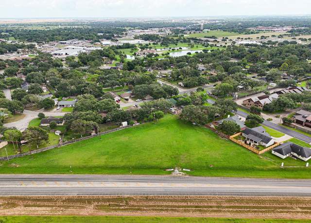 Property at 0 West Loop St, El Campo, TX 77437