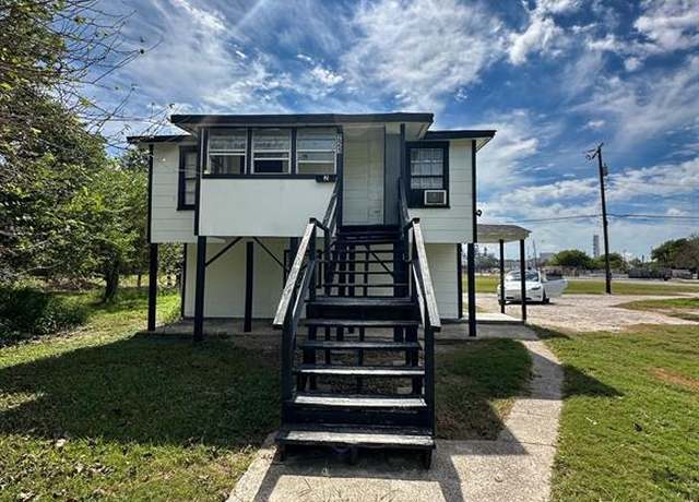 Property at 221 2nd Ave N, Texas City, TX 77590, 1 bed, 2 baths