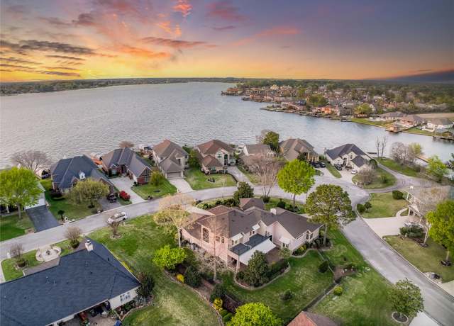 Property at 12540 Longmire Lakeview, Conroe, TX 77304, 3 beds, 2.5 baths