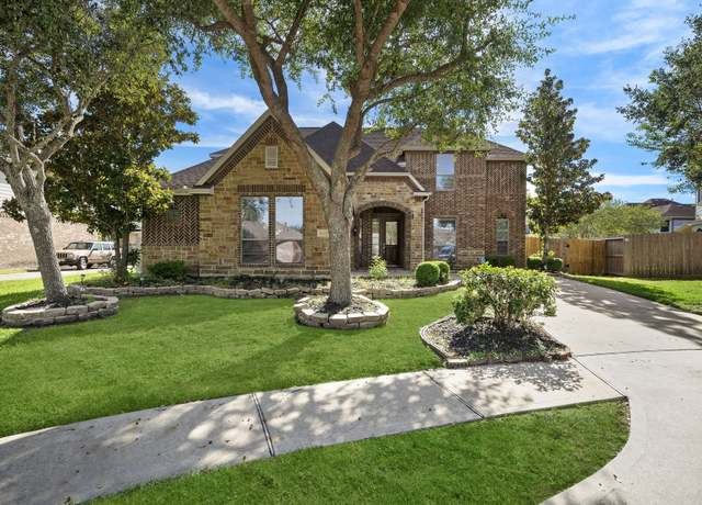 Property at 6123 Cameron Ct, League City, TX 77573, 4 beds, 3.5 baths