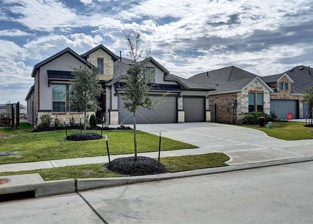 Property at 2512 Seneca Lake Dr, Texas City, TX 77568, 4 beds, 3 baths