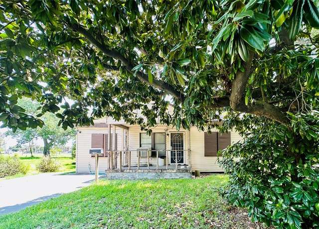 Property at 1217 4th Ave S, Texas City, TX 77590, 3 beds, 1 bath