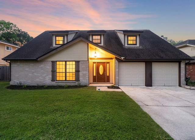 Property at 2311 Jackson Ln, League City, TX 77573, 5 beds, 2.5 baths