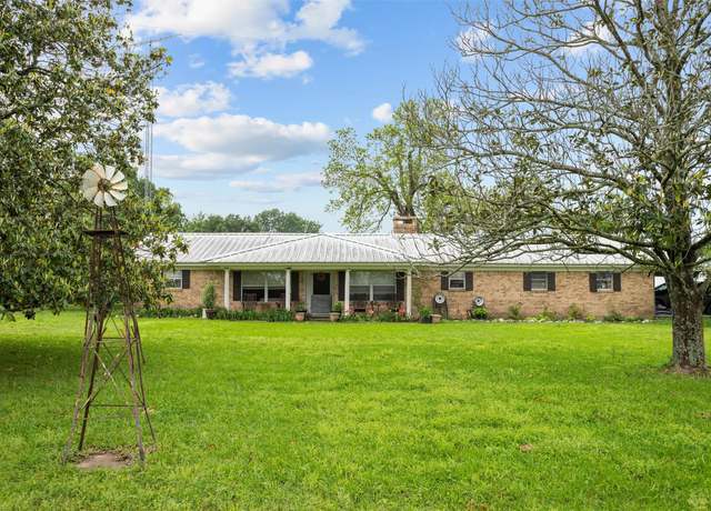Property at 1914 County Road 3610, Lovelady, TX 75851, 3 beds, 2.5 baths