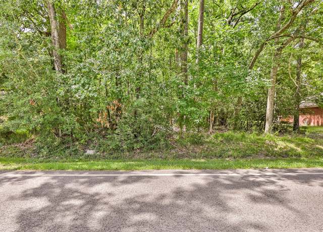 Property at 18334 Steele Point Dr, Crosby, TX 77532