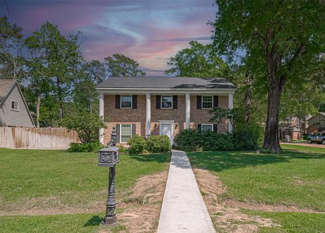 Property at 565 Landfall Ln, Conroe, TX 77302, 4 beds, 2.5 baths