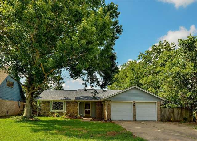 Property at 909 Noreda St, Angleton, TX 77515, 3 beds, 2 baths