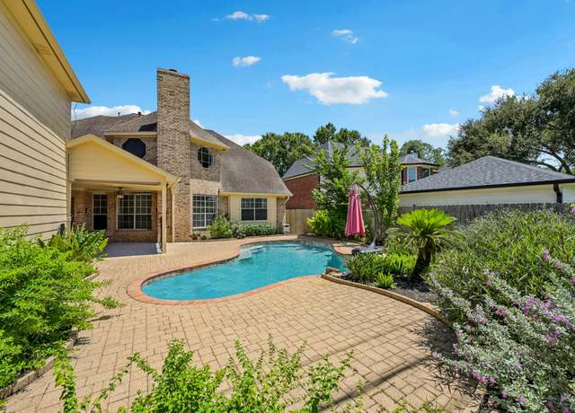 Property at 2413 Guilbeau Ln, Seabrook, TX 77586, 4 beds, 3.5 baths