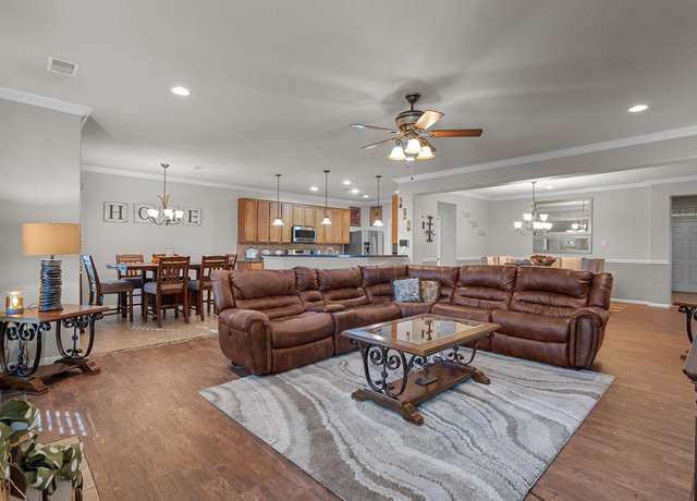 Property at 5922 Rosemary Cir, Baytown, TX 77521, 5 beds, 3.5 baths