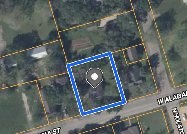Property at 212 W Alabama St, Wharton, TX 77488, 5 beds, 2.5 baths