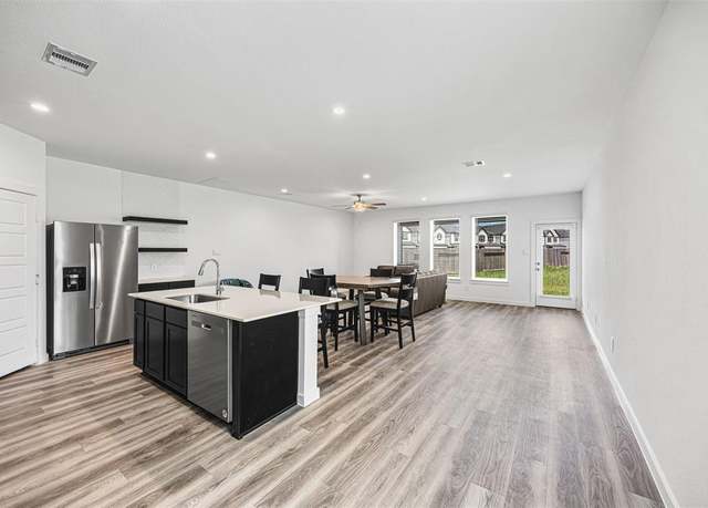 Property at 12305 Brandenburg Gate Dr, Houston, TX 77047, 4 beds, 2.5 baths