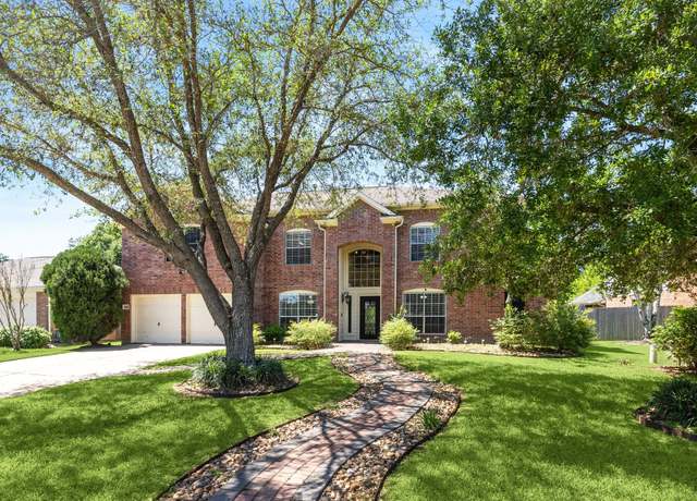 Property at 6021 Whispering Lakes Dr, Katy, TX 77493, 6 beds, 3.5 baths