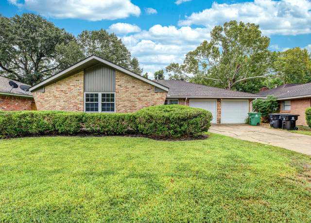 Property at 6119 Shadow Crest St, Houston, TX 77074, 3 beds, 2 baths