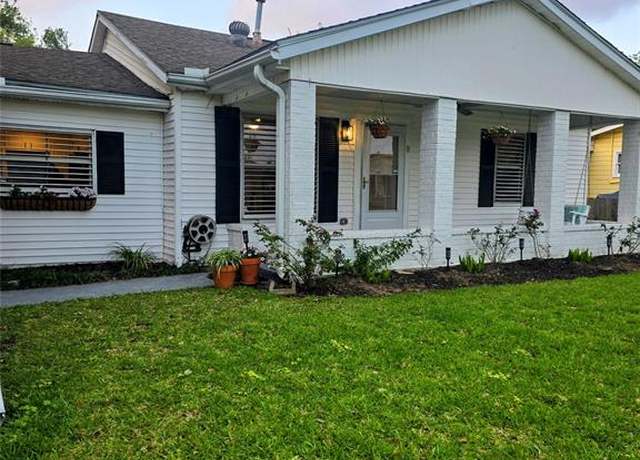 Property at 2212 12th Ave N, Texas City, TX 77590, 3 beds, 1 bath