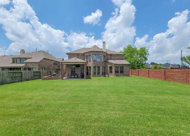 Property at 5003 Lockridge Sky Ln, Sugar Land, TX 77479, 4 beds, 3.5 baths