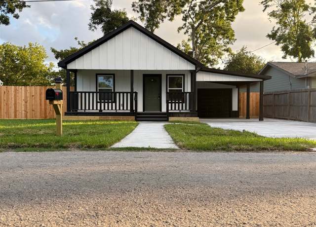 Property at 14213 4th St, Santa Fe, TX 77517, 2 beds, 1 bath