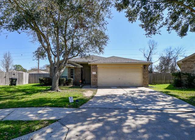 Property at 16202 Broadglen Ct, Houston, TX 77082, 3 beds, 2 baths
