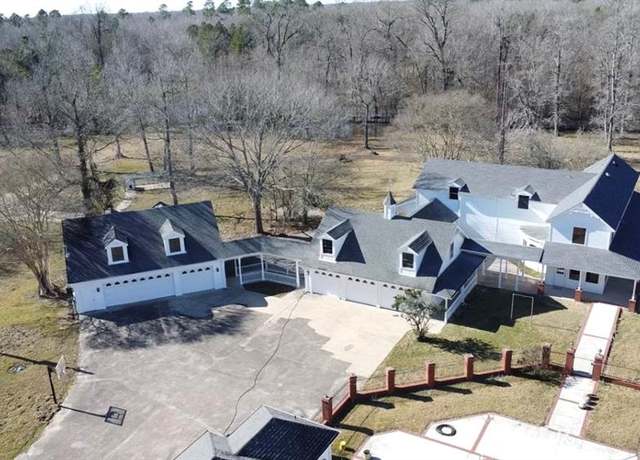 Property at 1331 County Road 2071, Hull, TX 77564, 4 beds, 4 baths