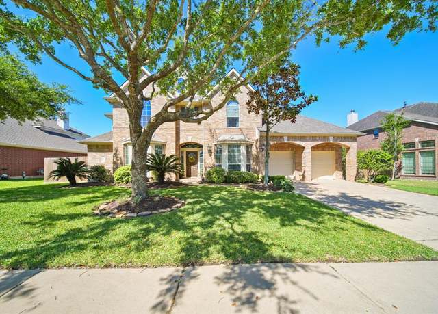 Property at 11907 Eden Creek Dr, Pearland, TX 77584, 5 beds, 3.5 baths