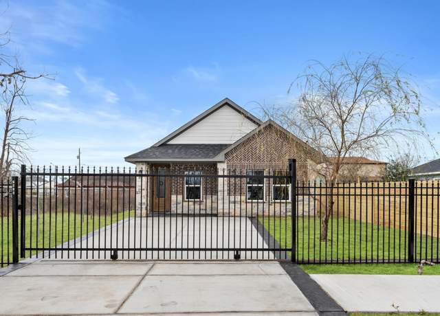 Property at 7926 Tate St, Houston, TX 77028, 3 beds, 2 baths