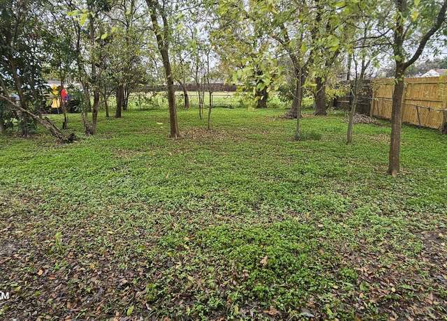 Property at 8914 Amblewood Dr, Houston, TX 77099, 3 beds, 2 baths