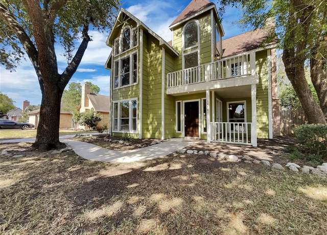 Property at 14718 W Bend Dr, Houston, TX 77082, 3 beds, 2.5 baths