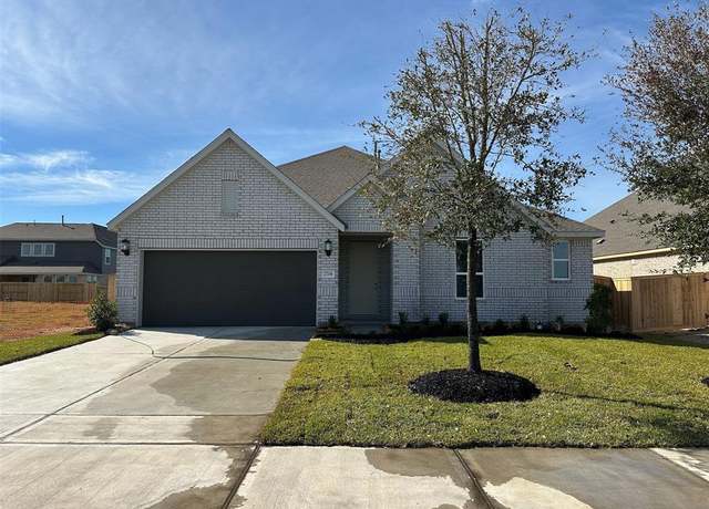 Property at 5318 Pompano Loop, Baytown, TX 77521, 3 beds, 2.5 baths