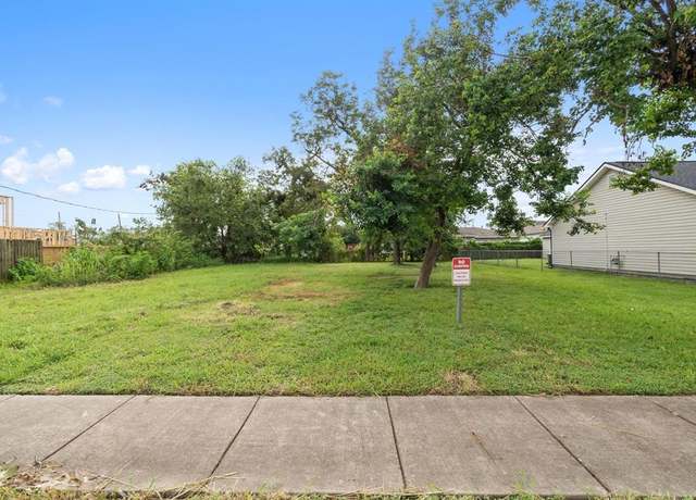 Property at 1711 Benson St, Houston, TX 77020