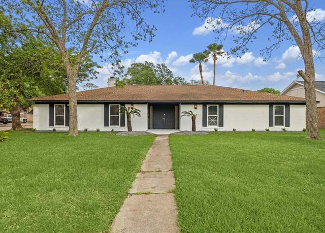 Property at 1314 El Dorado Blvd, Houston, TX 77062, 4 beds, 2.5 baths