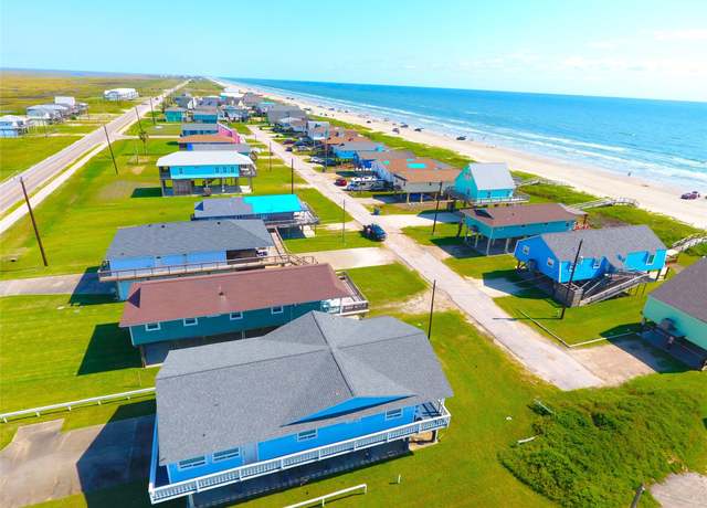 Property at 2619 Swan Ct, Surfside Beach, TX 77541, 3 beds, 2 baths