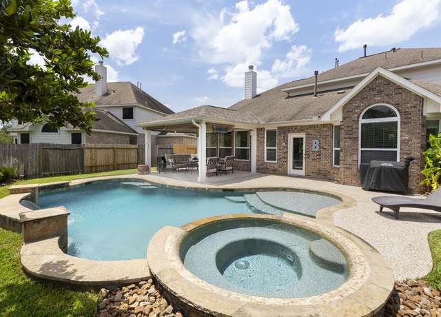 Property at 29922 S Legends Village Cir, Spring, TX 77386, 4 beds, 3.5 baths