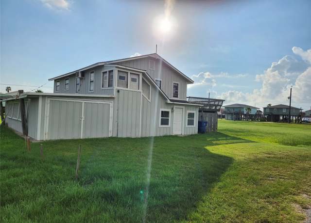 Property at 522 Surf Dr, Surfside Beach, TX 77541, 1 bed, 2 baths