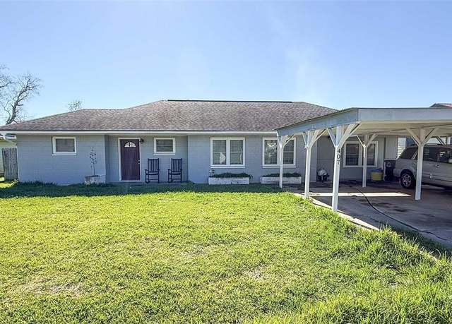 Property at 407 Rorem Ave, Palacios, TX 77465, 2 baths