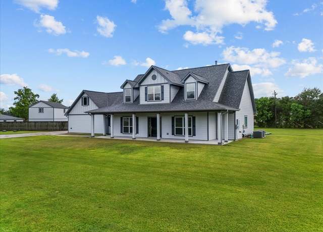 Property at 5000 Boreas Dr, Alvin, TX 77511, 4 beds, 3.5 baths