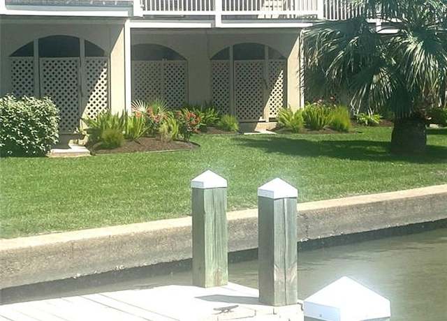 Property at 11 Dana Dr, Galveston, TX 77554, 2 beds, 1 bath