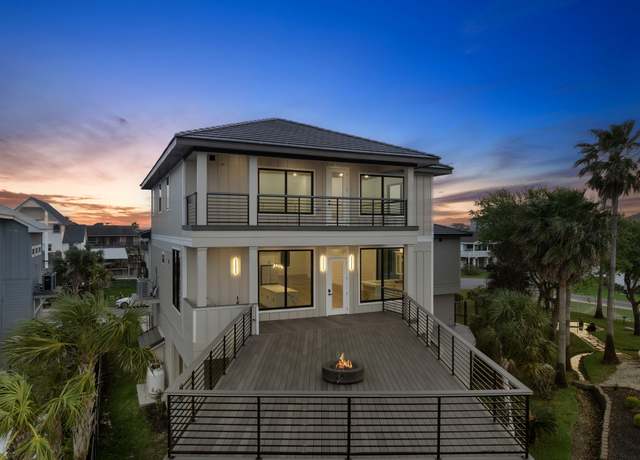 Property at 1303 Oahu Dr, Tiki Island, TX 77554, 4 beds, 4 baths
