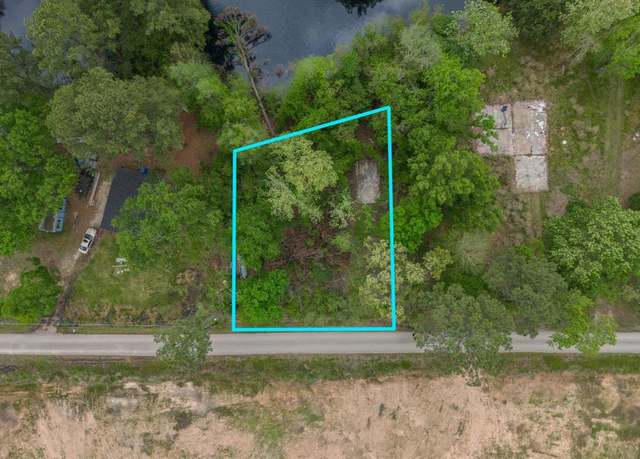 Property at 1457 Country Ln, Conroe, TX 77384