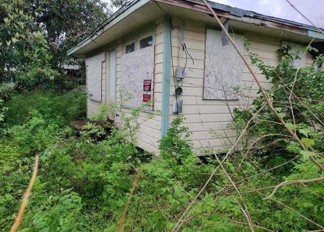 Property at 4708 Engleford St, Houston, TX 77026, 2 beds, 1 bath