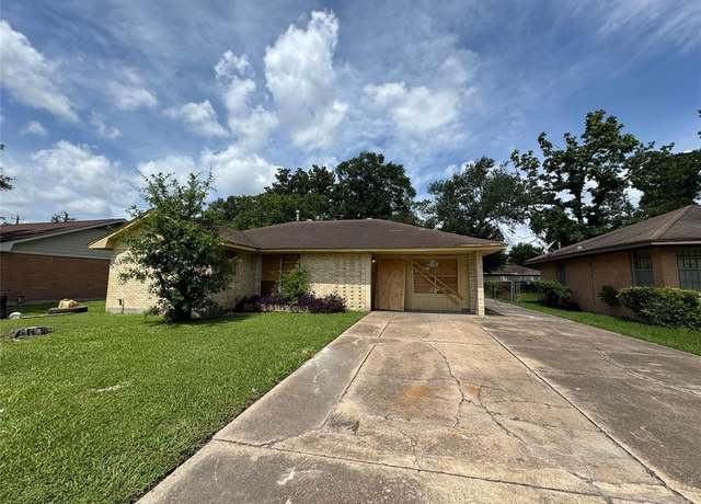 Property at 10509 Kelburn Dr, Houston, TX 77016, 4 beds, 1 bath