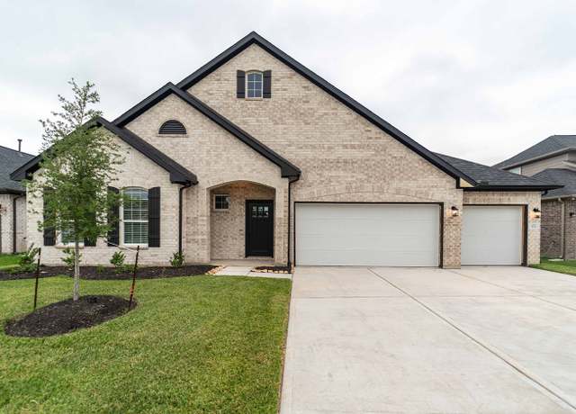 Property at 331 Riesling Dr, Alvin, TX 77511, 4 beds, 2.5 baths