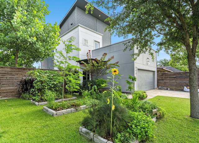 Property at 212 Pheasant St, Houston, TX 77018, 3 beds, 2.5 baths