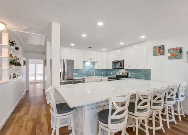 Property at 35 Regency Pt, Montgomery, TX 77356, 3 beds, 2 baths