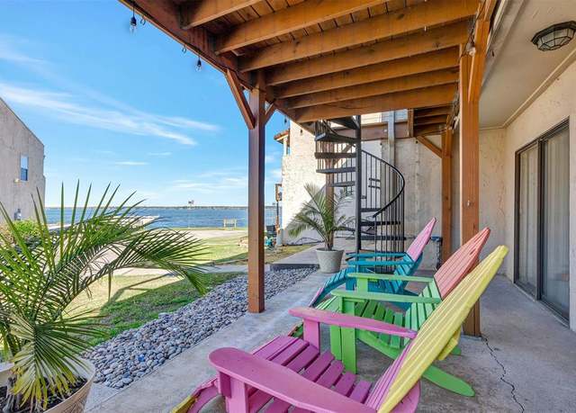 Property at 35 Regency Pt, Montgomery, TX 77356, 3 beds, 2 baths
