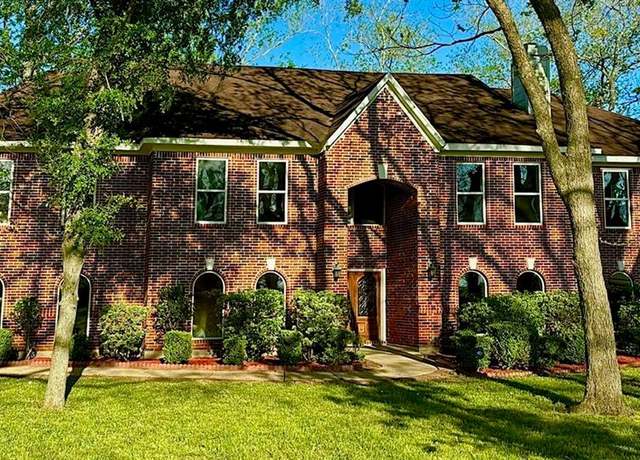 Property at 8659 Halls Retreat Ct, Missouri City, TX 77459, 6 beds, 4.5 baths