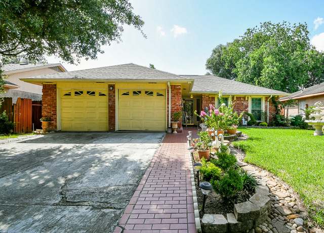 Property at 9411 Kingsvalley St, Houston, TX 77075, 3 beds, 2 baths