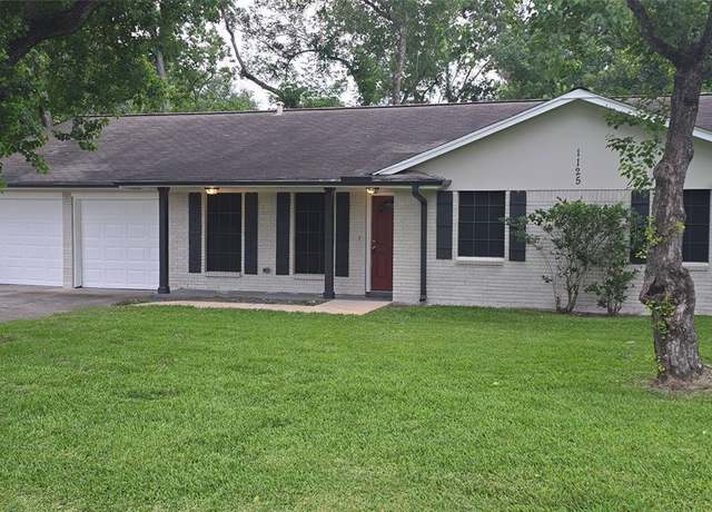 Property at 1125 Robert St, Pearland, TX 77581, 4 beds, 2 baths
