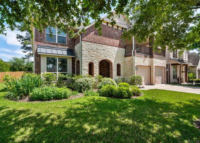 Property at 22214 Pine Tree Dr, Tomball, TX 77377, 4 beds, 3.5 baths