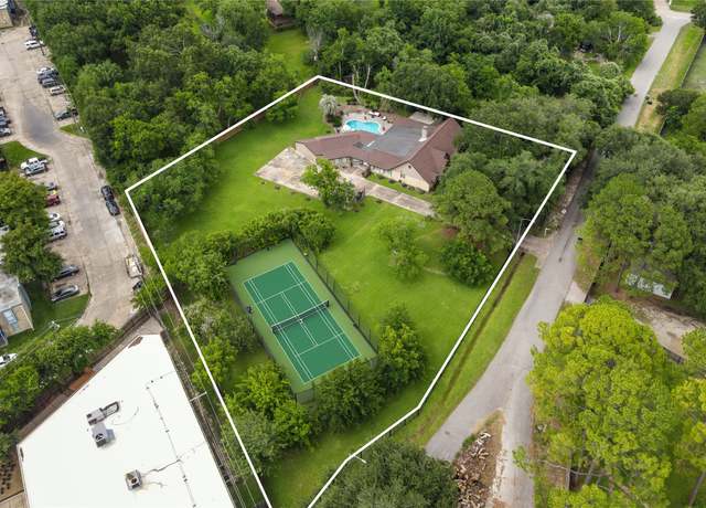 Property at 8220 Wateka Cir, Houston, TX 77074, 4 beds, 3 baths