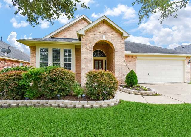 Property at 7218 Grants Hollow Ln, Richmond, TX 77407, 3 beds, 2 baths